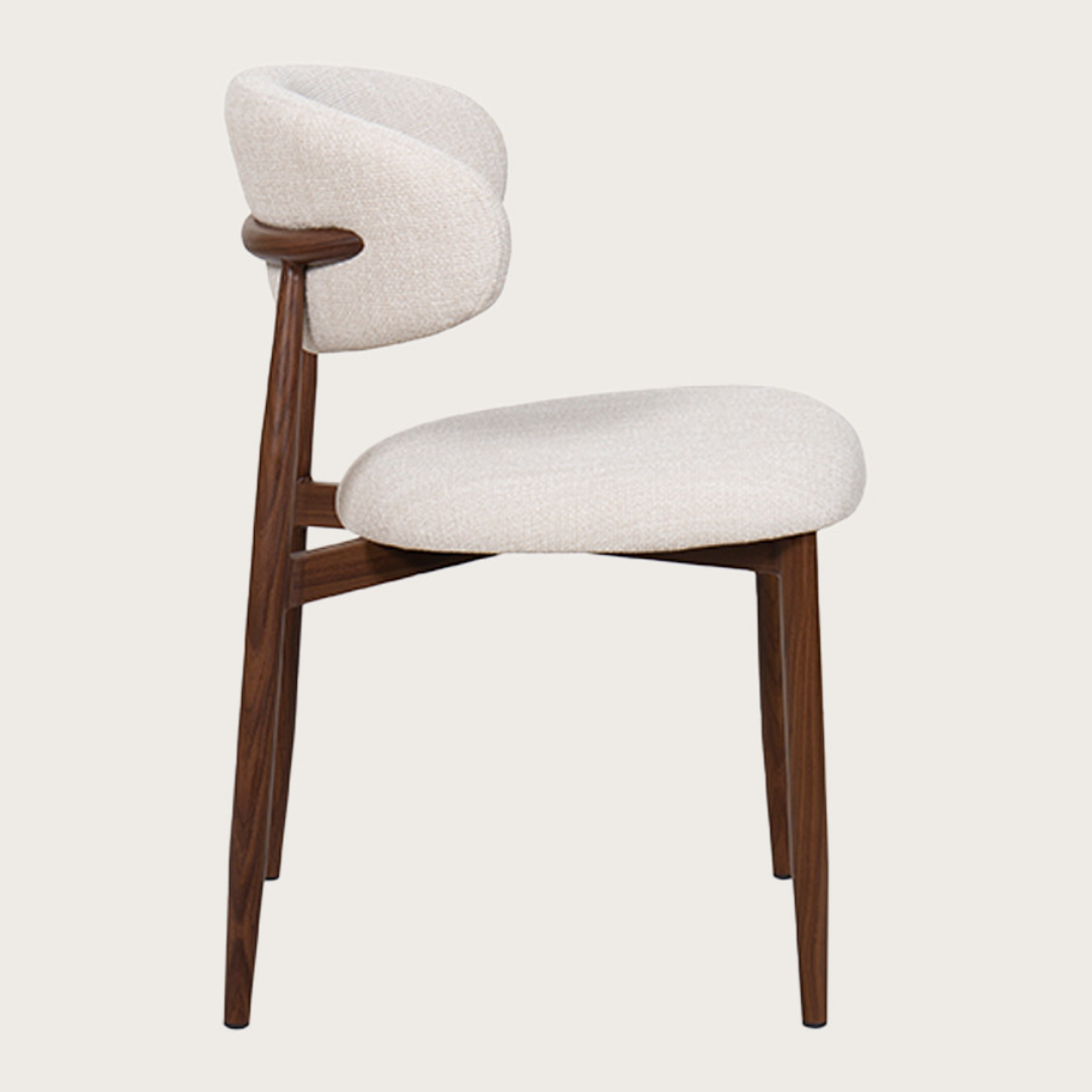 Idun – Sammetslyx Gäststol